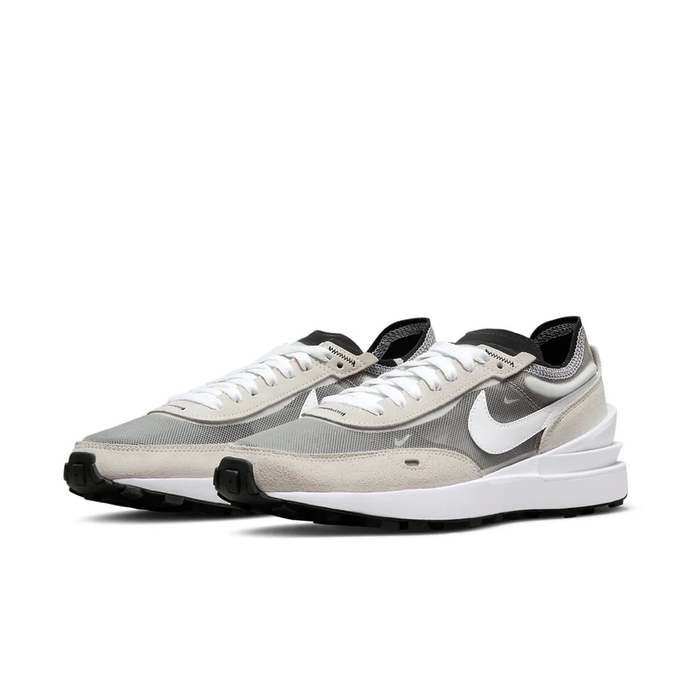 Nike Waffle One Summit White size 8 women’s NWT